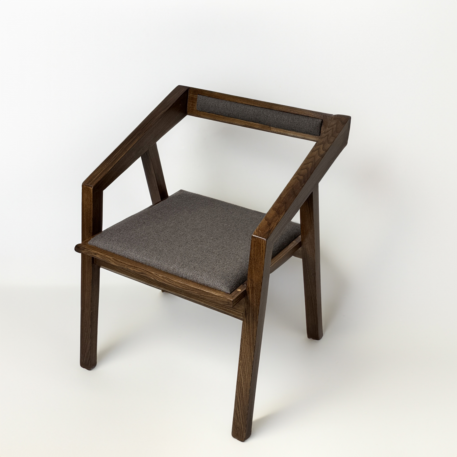 Luxurious Elegance Chair